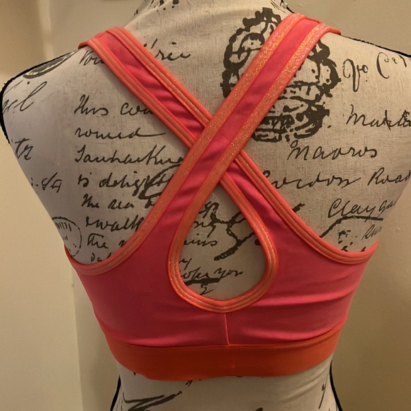 Under Armour Sports Bra - Picture 4 of 5